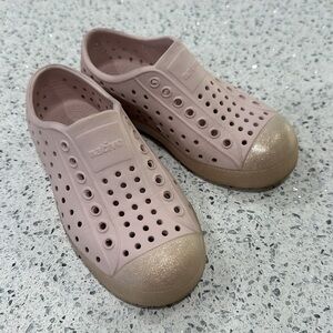 Native Jefferson child size 10